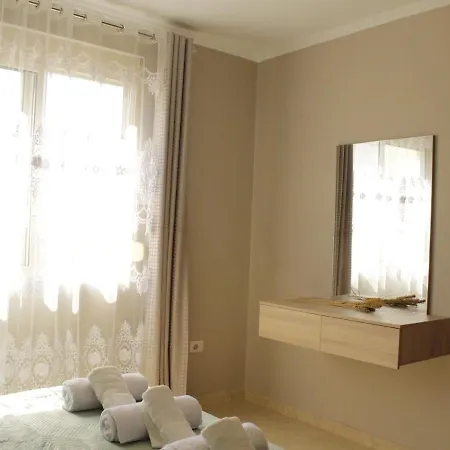 House, Qerret Apartamento