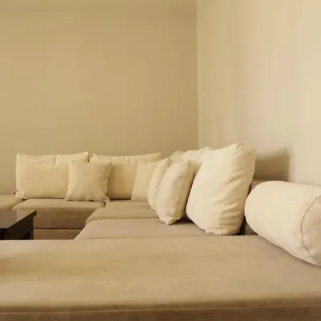 House, Qerret Apartamento