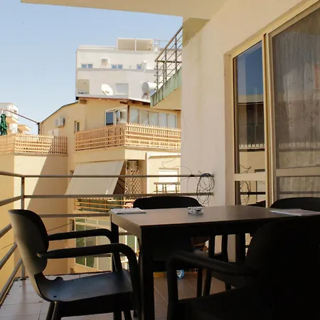House, Qerret Apartamento *