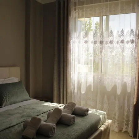 House, Qerret Apartamento *